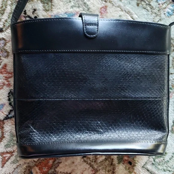 CANADIAN Shoulder Bag Genuine Salmon Leather - Black - VTG - Picture 9 of 9